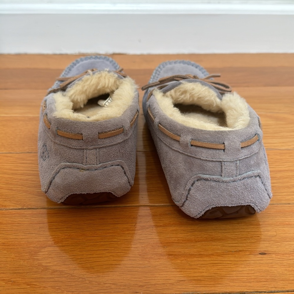 UGG Women's Dakota Moccasin Shoes - Picture 3 of 11